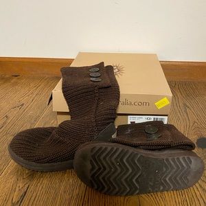 UGG Classic Cardy  sweater boots